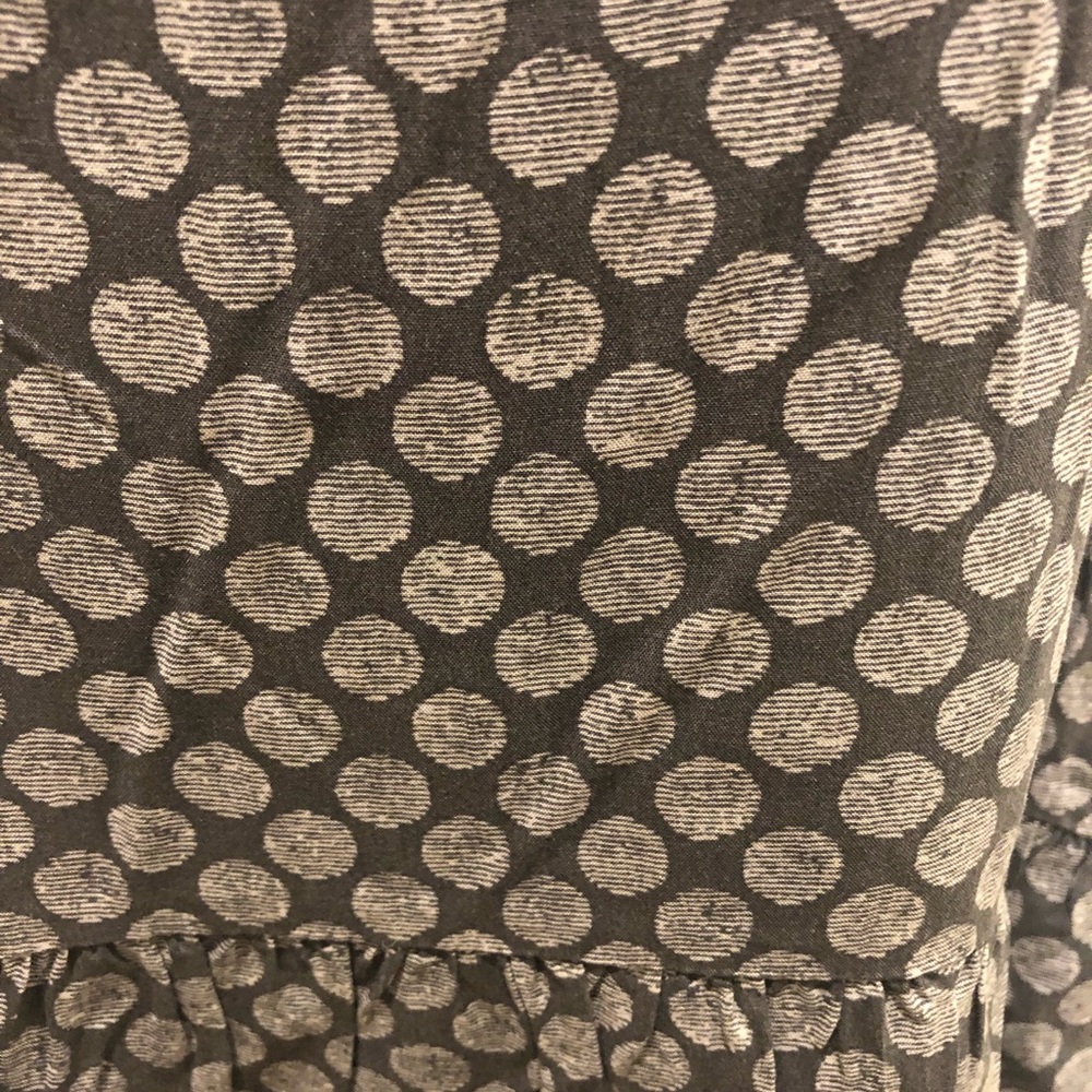 💙4/$20! Lg maternity dark gray polka dot dress👗